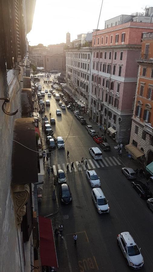 Domus Ferraro Hotel Rome Exterior photo