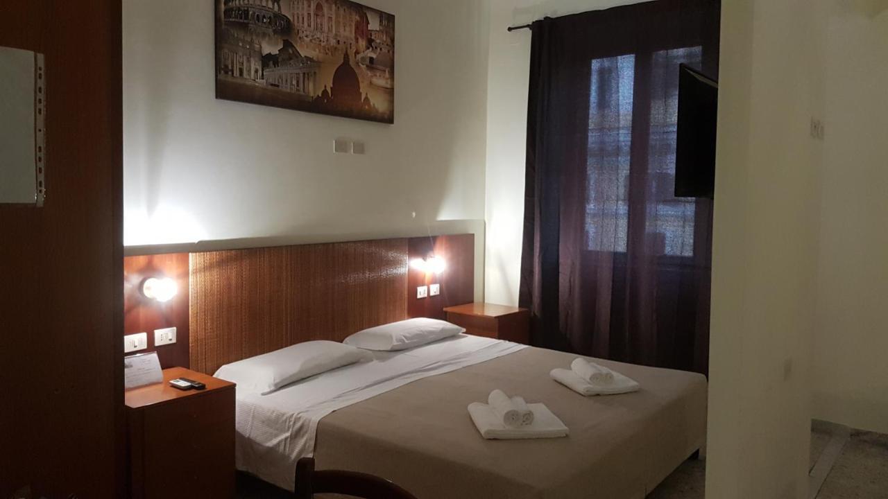 Domus Ferraro Hotel Rome Exterior photo